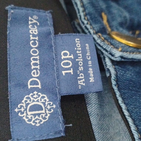 Democracy Distressed Blue Ankle Jeans Sz.10P. W.30".R.10". L.24" - Picture 3 of 7